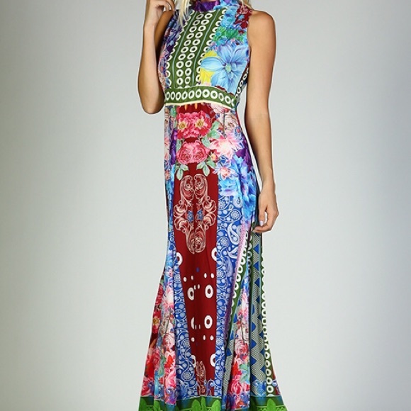 🎉Host Pick🎉Stunning Maxi Dress - Picture 4 of 5